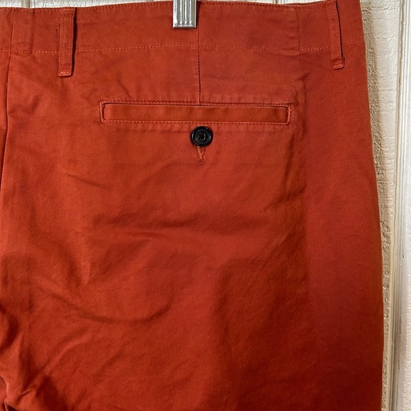 Billy Reid Wynn Shorts, size 40. - Picture 3 of 4